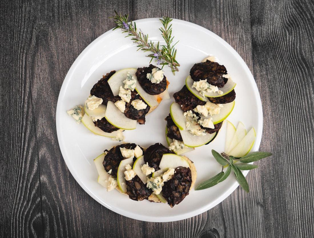 Blood sausage Tostones with Apple and Blue Cheese